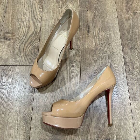 Christian Louboutin nude patent leather peep toe heels - Picture 3 of 10